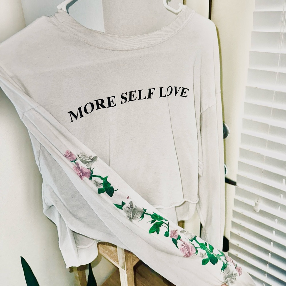 Long sleeve graphic tee